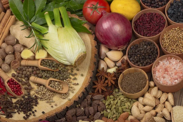 arka planda farklı baharatlar, yakın