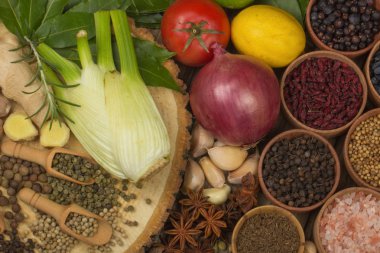 arka planda farklı baharatlar, yakın