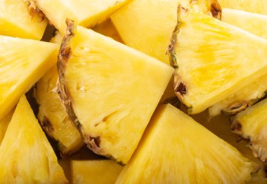 tatlı lezzetli ananas dilimleri, yakın görünüm 