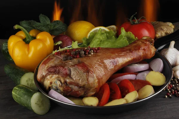 arka planda et ve baharat, yakın