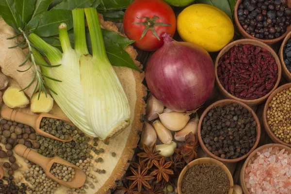 arka planda farklı baharatlar, yakın