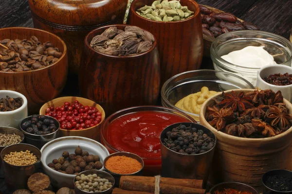 arka planda farklı baharatlar, yakın