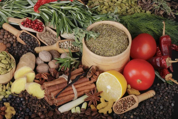 arka planda farklı baharatlar, yakın