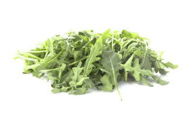 Beyaz arka plan üzerinde izole Arugula yığını