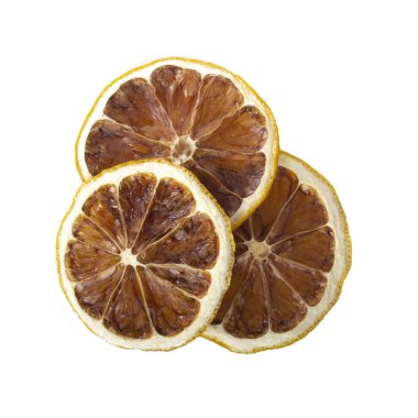 Dilim kuru limon izole