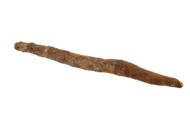 beyaz arka plan üzerinde izole kök sebzeler