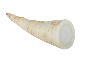 Beyaz arkaplanda izole edilmiş maydanoz kökü