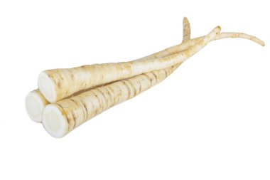 Beyaz arka plan üzerinde izole maydanoz kökleri