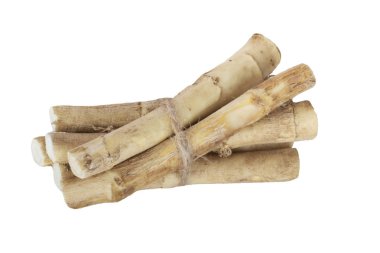 beyaz arka planda izole sebze kökleri