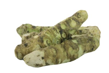 beyaz arka plan üzerinde izole wasabi kökleri, yakın çekim  