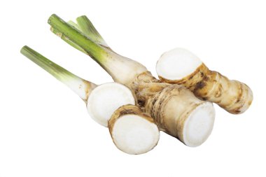 beyaz arka planda izole sebze kökleri