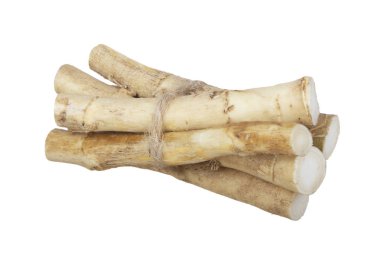 beyaz arka planda izole sebze kökleri