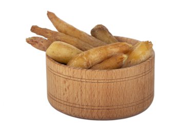 beyaz arka plan üzerinde izole kök sebzeler