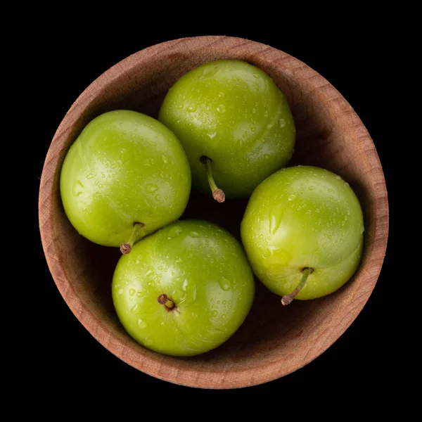 arka plan üzerinde taze erik yakın çekim