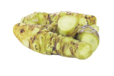 beyaz arka plan üzerinde izole wasabi kökleri, yakın çekim  