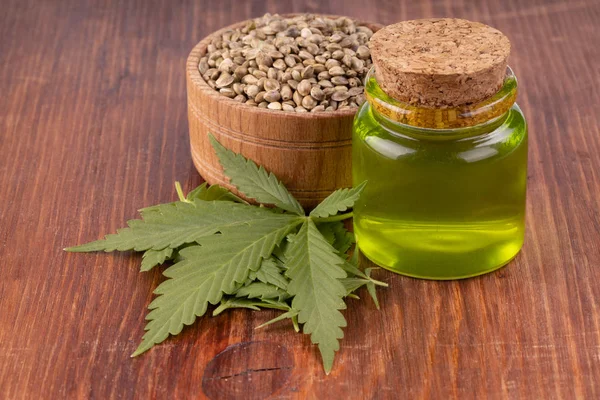 arka planda aromatik bitki, yakın