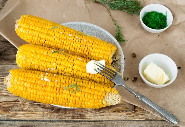Grilled Corn Boiled Corn Wooden White Plate Vegetarian Food Healthy — Stock Photo, Image