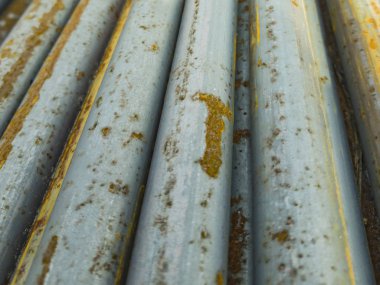 Arka plan ve metal doku. Sıradan şeylere alışılmadık bir bakış.