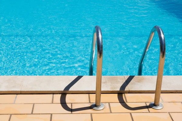 Paslanmaz çelik merdiven havuz içine önde gelen