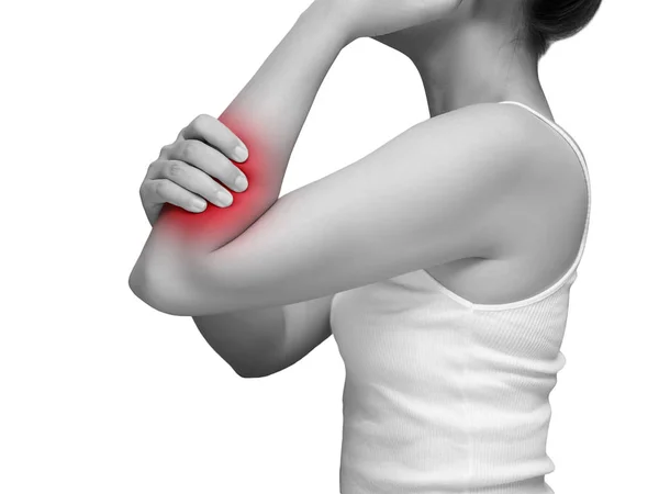 Frau leidet unter Armschmerzen, Schmerzen in der Armmuskulatur. Monotonfarbe mit rotem Glanz am Arm, Armmuskeln isoliert auf weißem Hintergrund. Gesundheitsfürsorge und medizinisches Konzept. Studioaufnahme — Stockfoto
