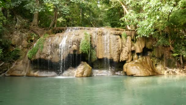 Бесшовная Петля Водопад Эраван Популярная Туристическая Достопримечательность Канчанабури Таиланд Водопад — стоковое видео