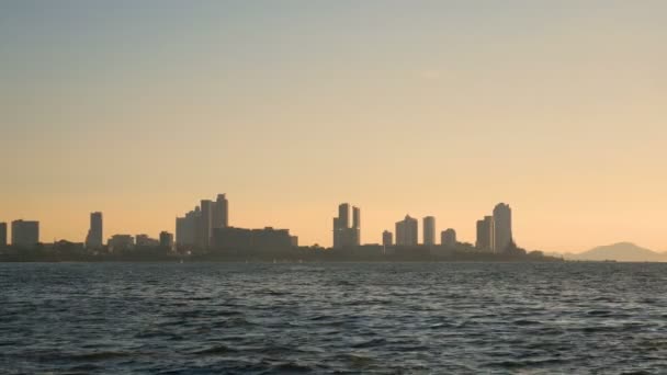 Imagens Vista Costa Cidade Com Muitos Grandes Edifícios Oceano Azul — Vídeo de Stock