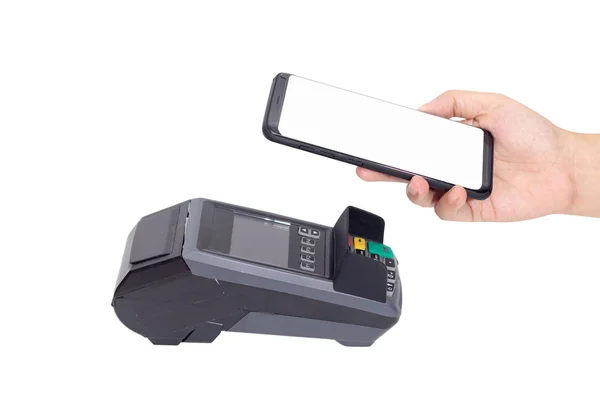无现金社会，客户通过智能手机支付账单使用Nfc技术在销售点终端与剪辑路径。移动数字钱包技术概念非接触式 — 图库照片
