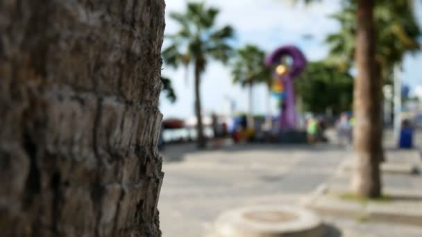 Abstrakte Unschärfe Von Menschen Bunten Laufanzug Die Auf Der Strandstraße — Stockvideo