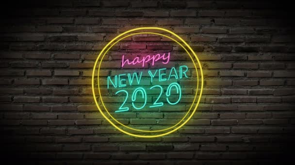 新年快乐 霓虹灯在黑色的砖墙上闪烁着光芒 五彩缤纷的标牌上闪烁着五彩缤纷的文字祝2020年新年圆圆圆的派对装饰 — 图库视频影像