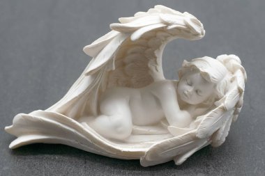 Engel Skulptur auf Stein Hintergrund