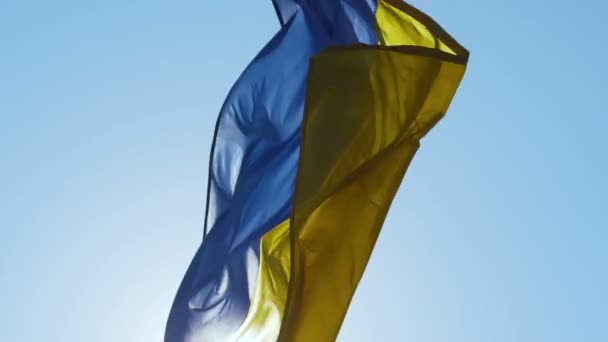 Ukrainische Nationalflagge Feiert Wind Flagge Der Sonne — Stockvideo