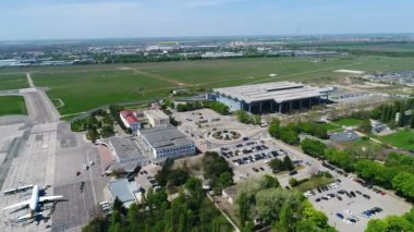 pist inşaatı, beton dökümü, havaalanı inşaatı