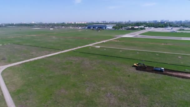 Construcción Pista Hormigón Vertido Construcción Aeropuerto — Vídeo de stock