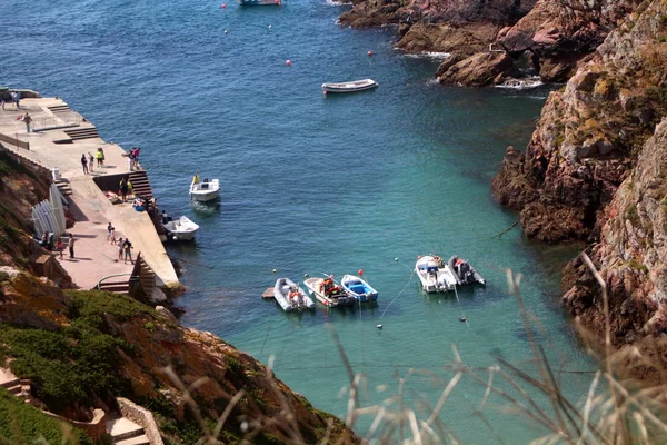 Gemilerde berrak mavi su, Berlengas, Portekiz