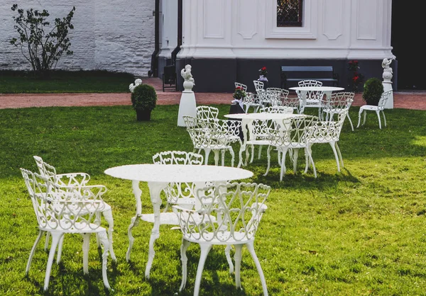 Çim, Ukrayna üzerinde Kiev-Pechersk Lavra yükleme