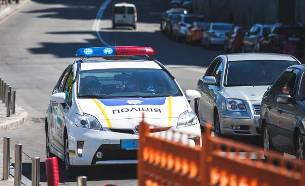 Ukrayna polisi iş başında, Ukrayna 'da kanun ve düzeni sağlayın