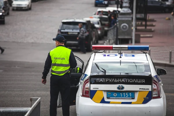 Ουκρανική Αστυνομία Στην Εργασία Εξασφαλίζουν Νόμο Και Την Τάξη Στη — Φωτογραφία Αρχείου