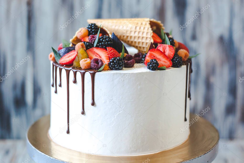 A cake as a birthday present