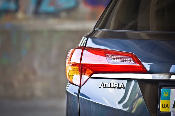 Acura araba tabelası ve logosu