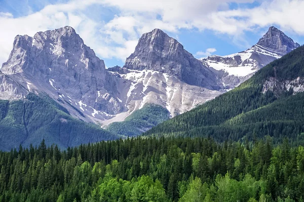 Three Sisters Mountain in Canmore, Alberta Canada — Stock Photo, Image