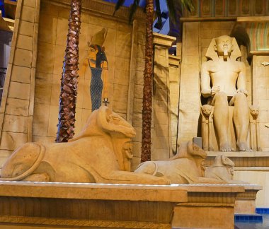 Las Vegas, Nevada/ABD: 11 Mayıs 2018: iç Luxor Hotel ve Casino