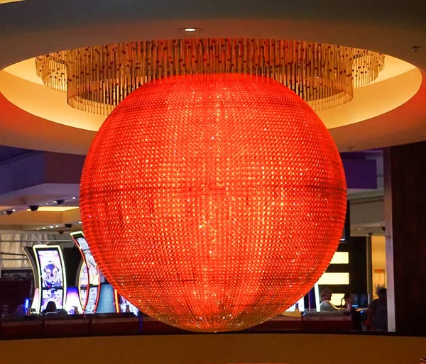 Las Vegas, Nevada: 11 de mayo de 2018: La esfera colorida en Planet Hollywood Hotel and Resort — Foto de Stock