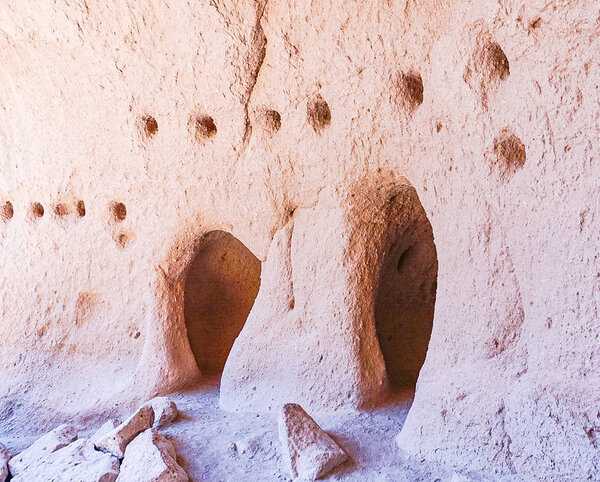 Каньоны в Национальном парке-памятнике Фельер в Лос-Аламосе, Нью-Мексико
