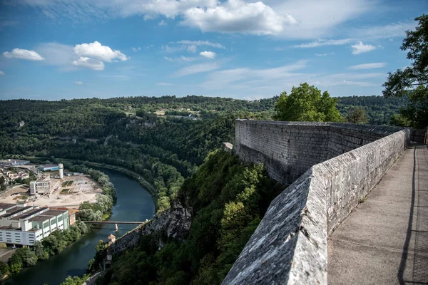 Besancon slott vid floden Stockfoto