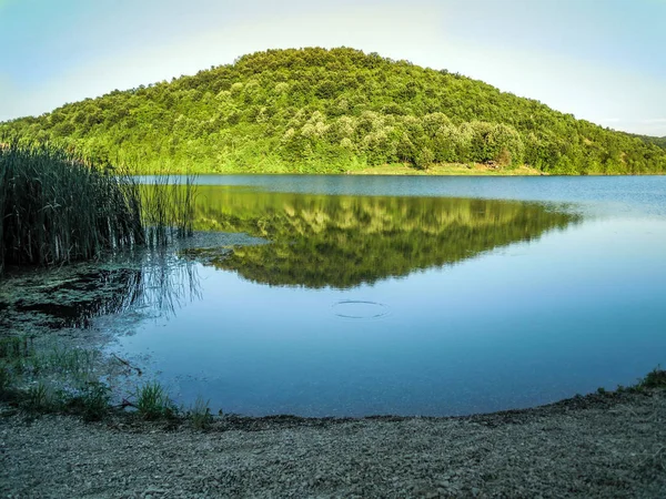 Playa en el lago Grlisko —  Fotos de Stock