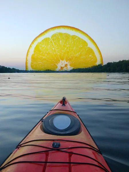 View Kayak Calm Evening Active Healthy Lifestyle Concept Orange Fruit — Stock Photo, Image
