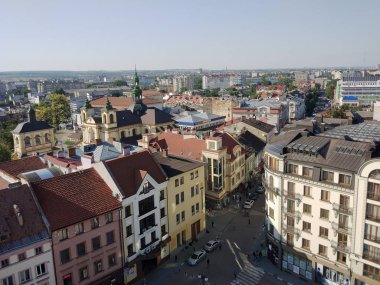 Ivano-Frankivsk, Ukrayna - 31 Ağustos 2017: Ivano-Frankivsk'in arşivi. Yukarıdan görüntüleyin. Ivano-Frankivsk şehrinin tarihi merkezi