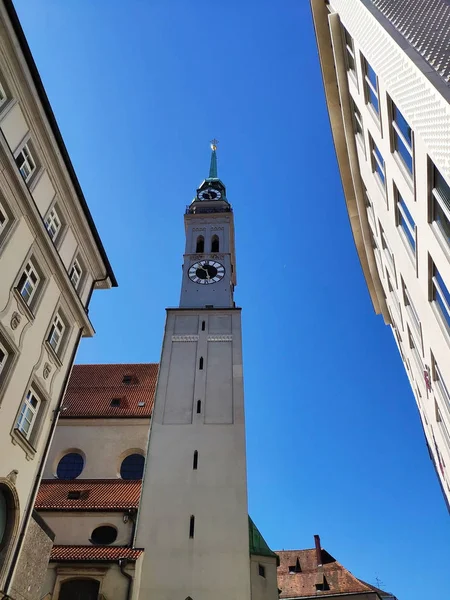 德国慕尼黑 2019年6月29日 德国巴伐利亚州慕尼黑圣彼得教堂塔 — 图库照片