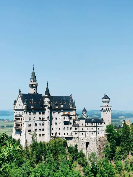 Fussen Alemanha Junho 2019 Famoso Castelo Neuschwanstein Envolto Névoa Nos — Fotografia de Stock