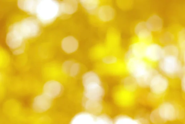 Doğal sarı sonbahar Bokeh ile bulanık arkaplan. Özgün Odaklanamayan Fotoğraf